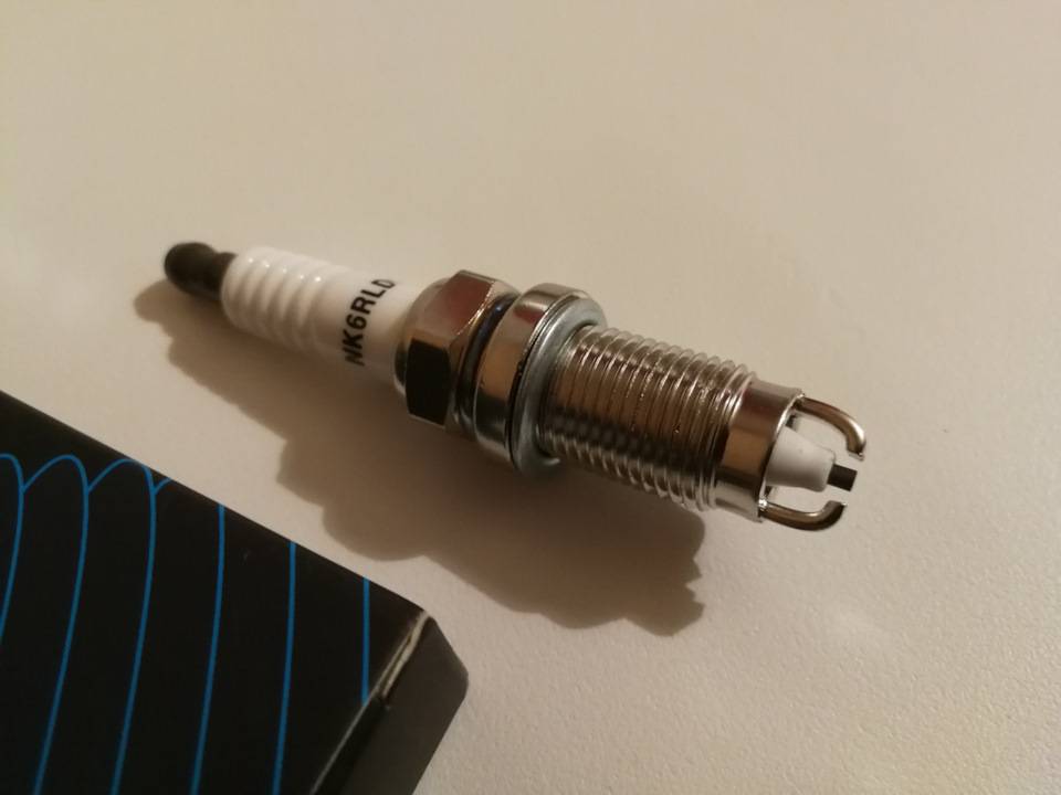Свеча cr8eix NGK 4218