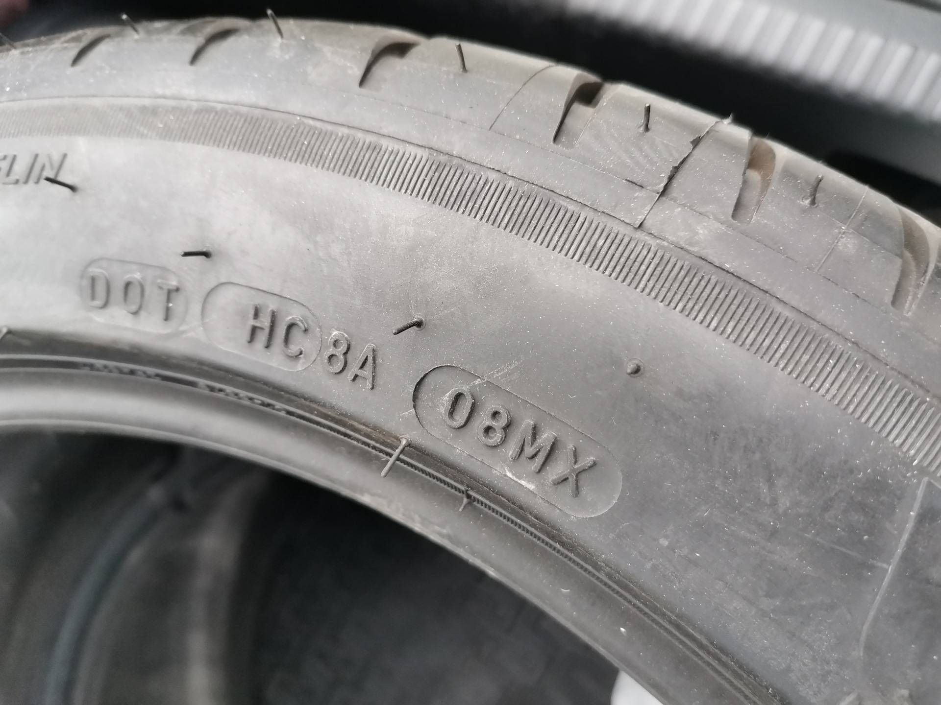 Как узнается год выпуска шин — определяем суть резонного вопроса